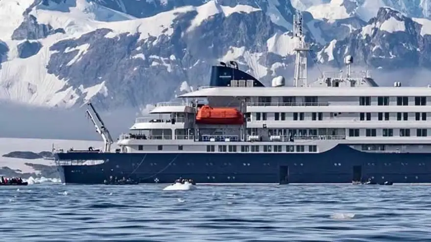 El crucero MV Hondius, donde se decretó un posible brote de Hantavirus