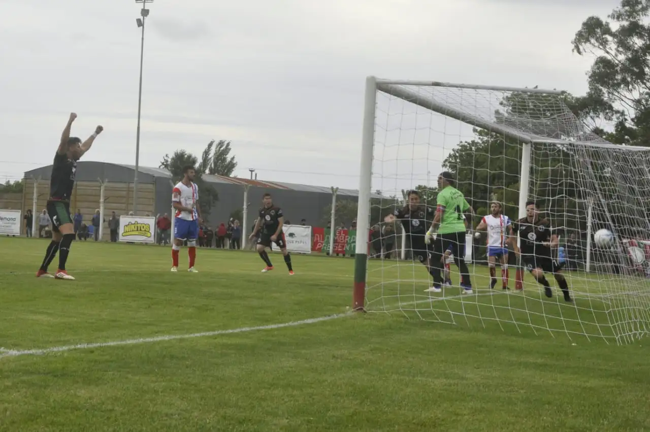 Círculo se sacó un peso de encima y ganó su primer partido en el Federal