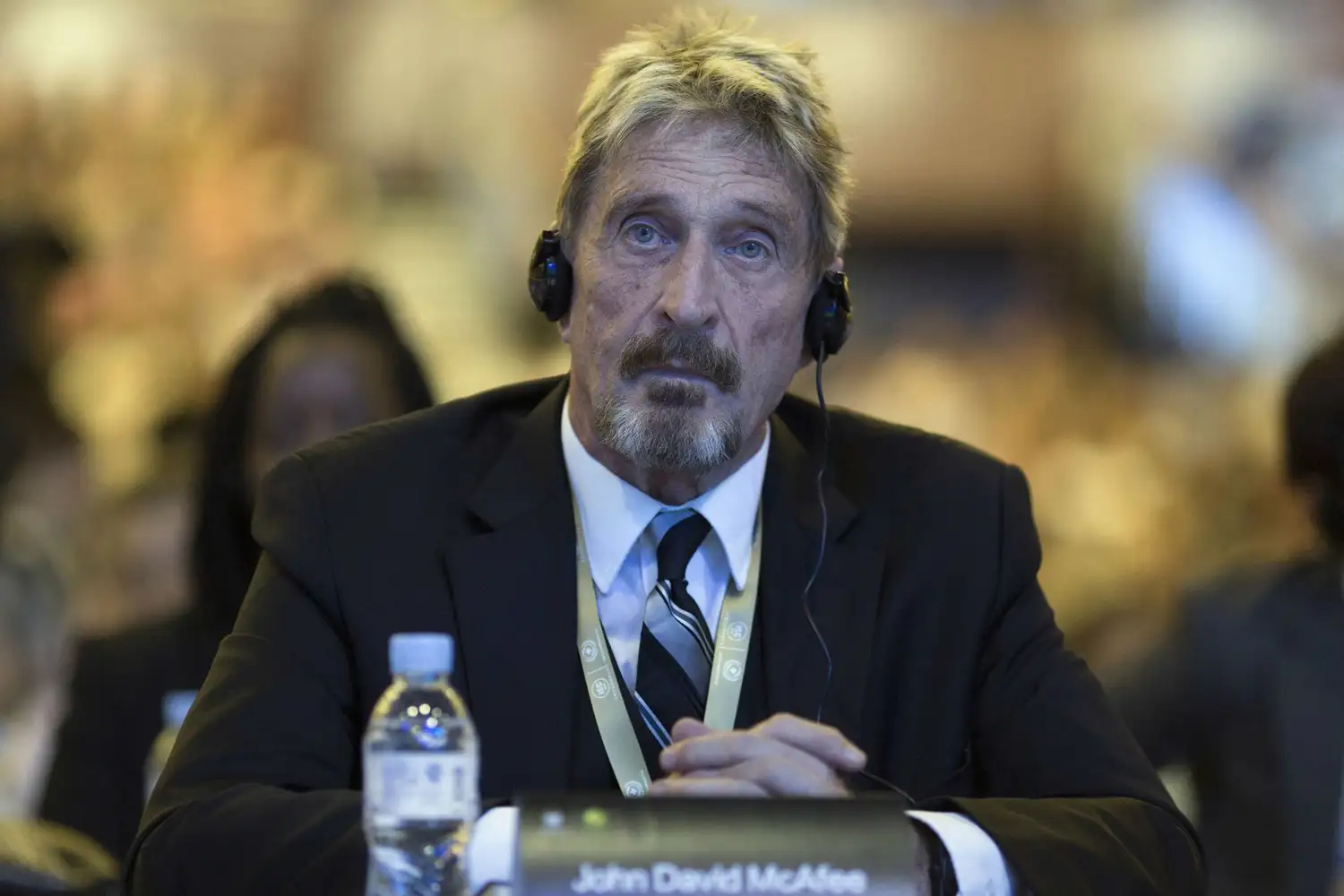 Encontraron muerto al programador informatico, John McAfee