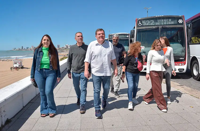 Montenegro, junto a once intendentes, se opusieron a la eliminación de los subsidios al transporte