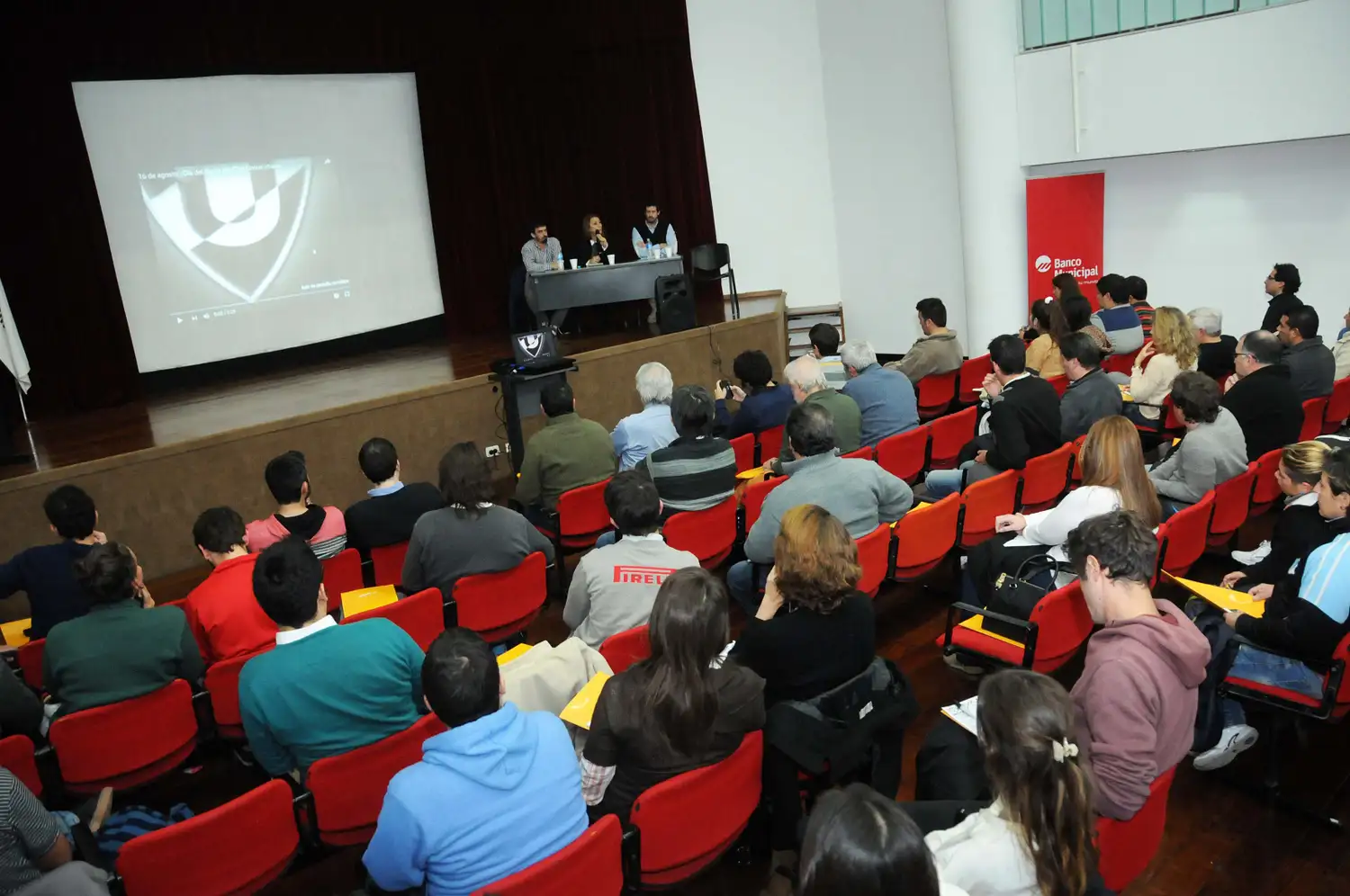 Se puso en marcha un seminario para nuevos dirigentes de clubes