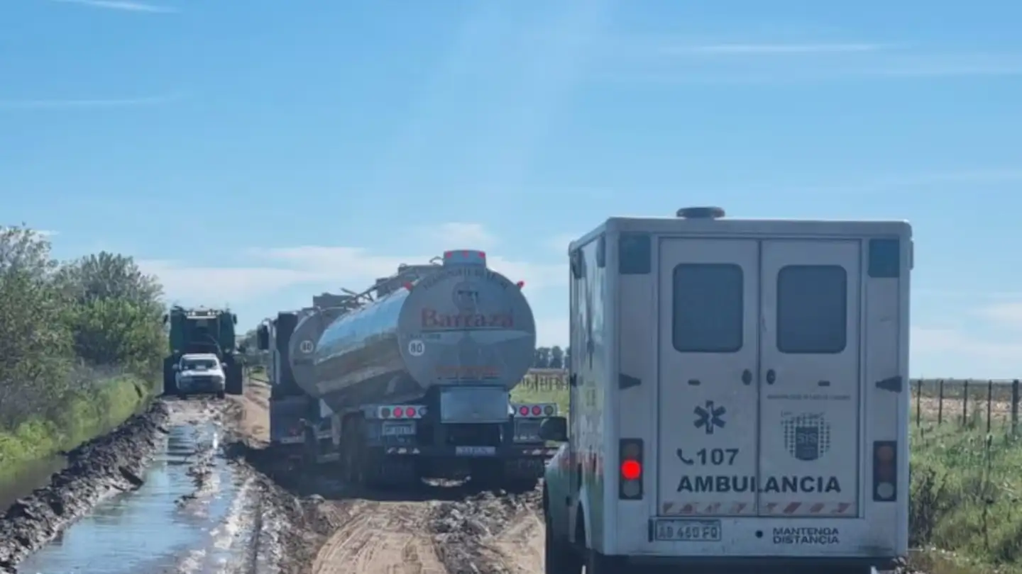 La combinación de inundaciones y caminos deteriorados afecta la producción agrícola y complica la vida de las comunidades rurales. (Foto: Casares Online)