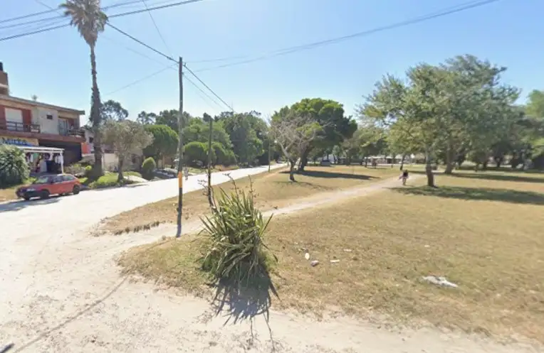 La Plaza Perito Moreno está ubicada en el barrio San Patricio.