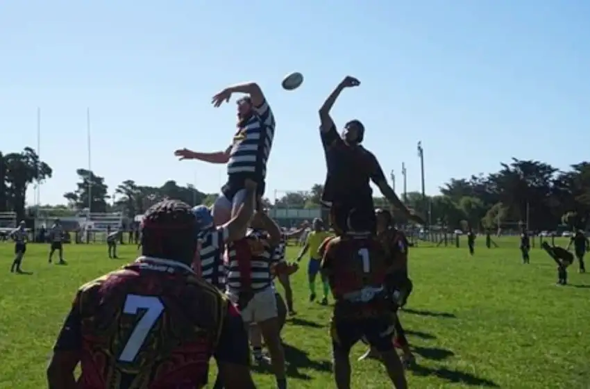 Internos de Batán jugaron rugby y hockey con niños de la periferia