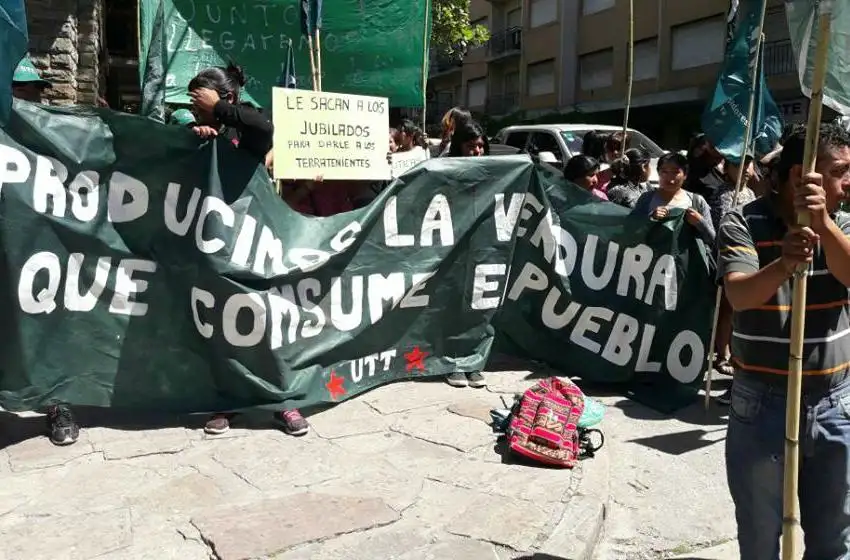 Productores realizan un "verdurazo" en el centro por los jubilados