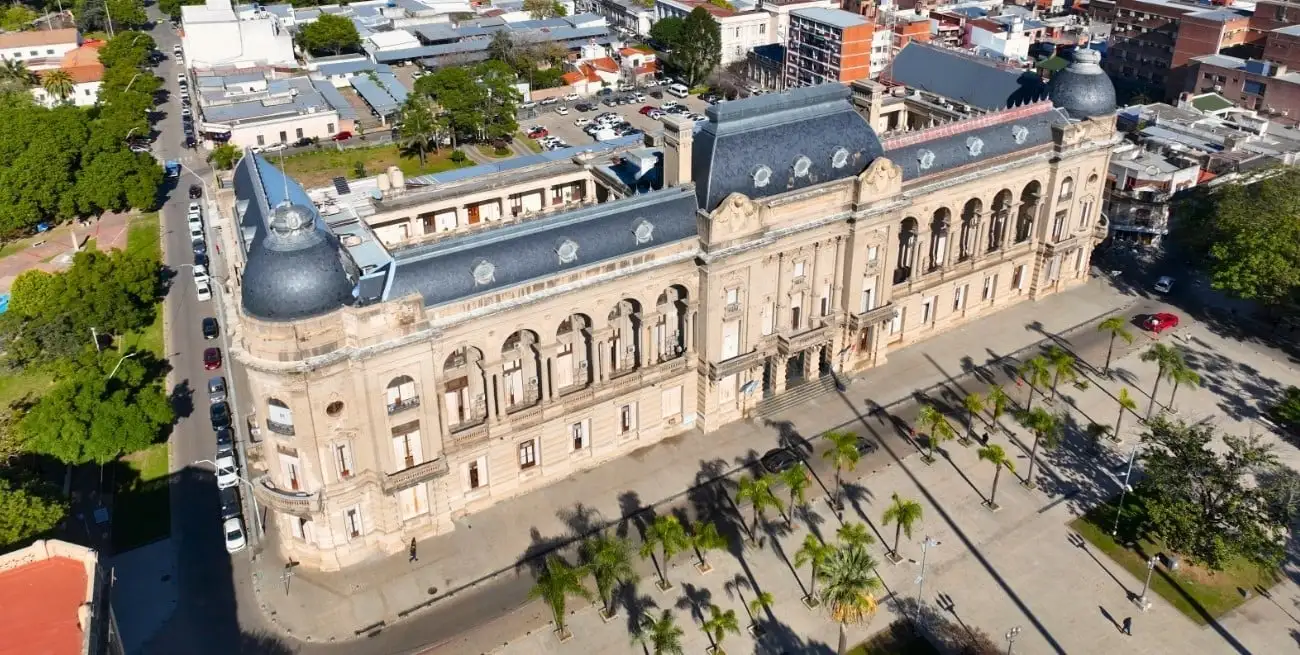 Olivares anunció el nuevo tope de afectación salarial para créditos de trabajadores estatales. Foto: Fernando Nicola