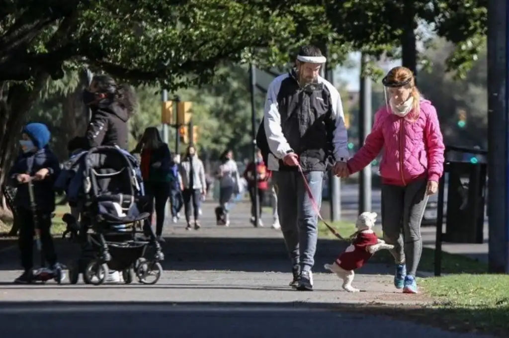 Rosario “continúa la cuarentena” con circulación limitada