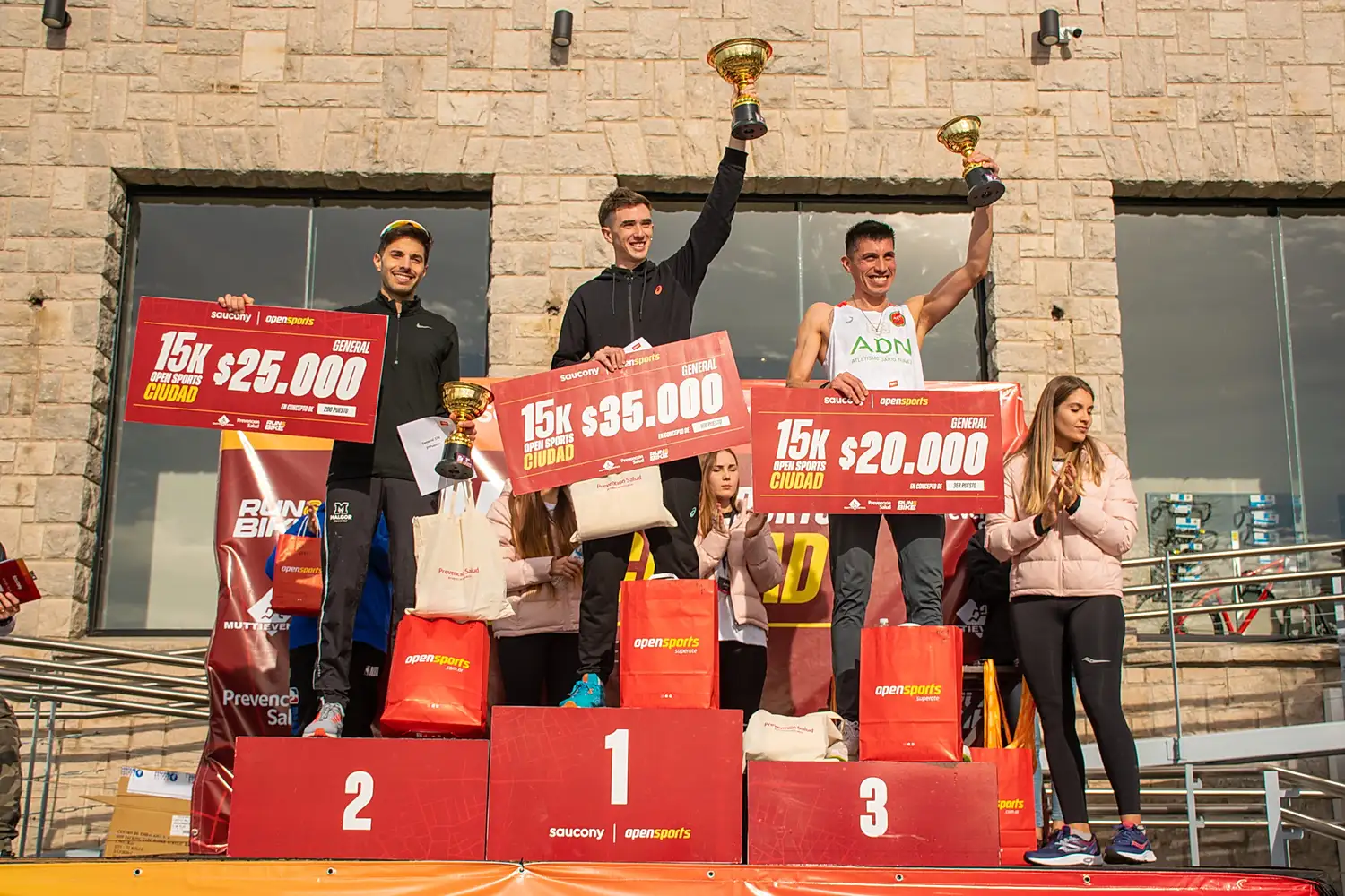 Lacamoire y Cejas ganaron los 15K Ciudad de Open Sports