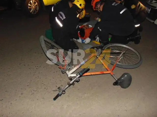 Venado Tuerto: ciclista hospitalizado tras colisionar con un automóvil