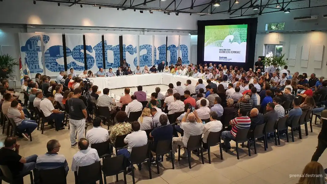 Amplio consenso para construir un acuerdo social en municipios y comunas