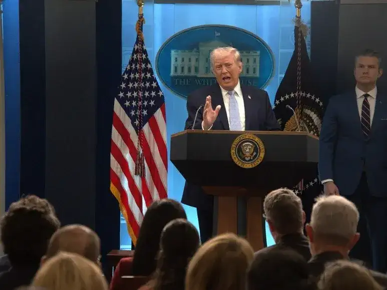 Trump amenaza