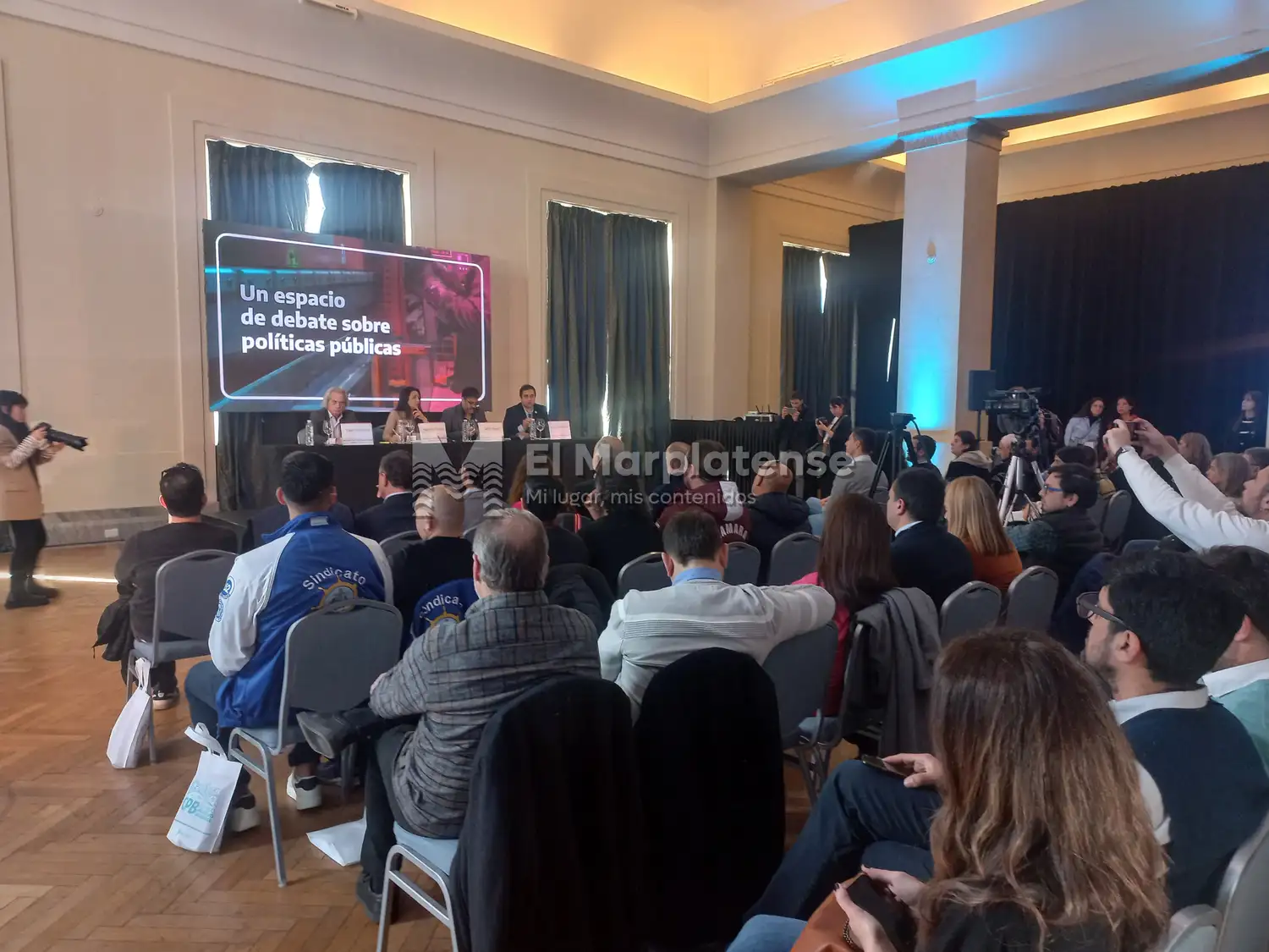 El ministro Costa inauguró el Congreso en Mar del Plata.