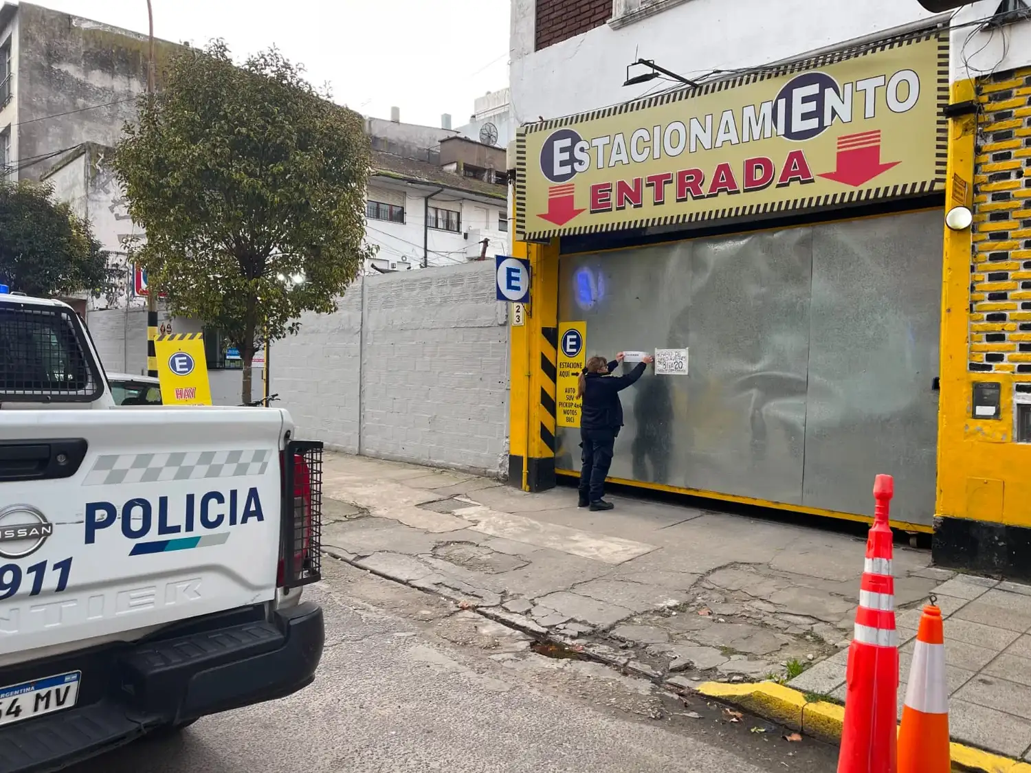 Los efectivos comprobaron que el vehículo tenía un pedido de secuestro activo por robo.