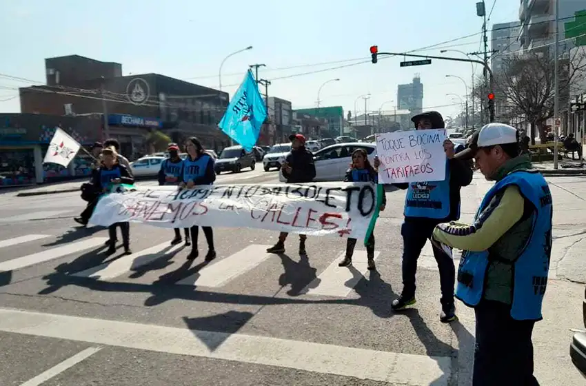 "Semaforazos" y bocinazos en más de 20 puntos de Mar del Plata por aumento del boleto