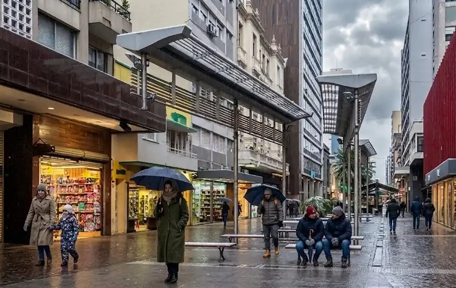 La lluvia será protagonista de la jornada en Mar del Plata.