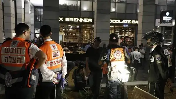 Ataque armado a un centro comercial de Tel Aviv: tres muertos