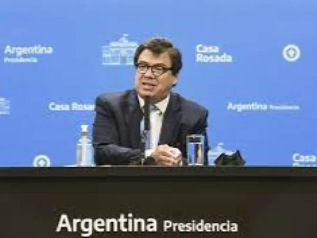 Moroni admitió dificultades en la recuperación de los salarios "con una inflación tan alta" 