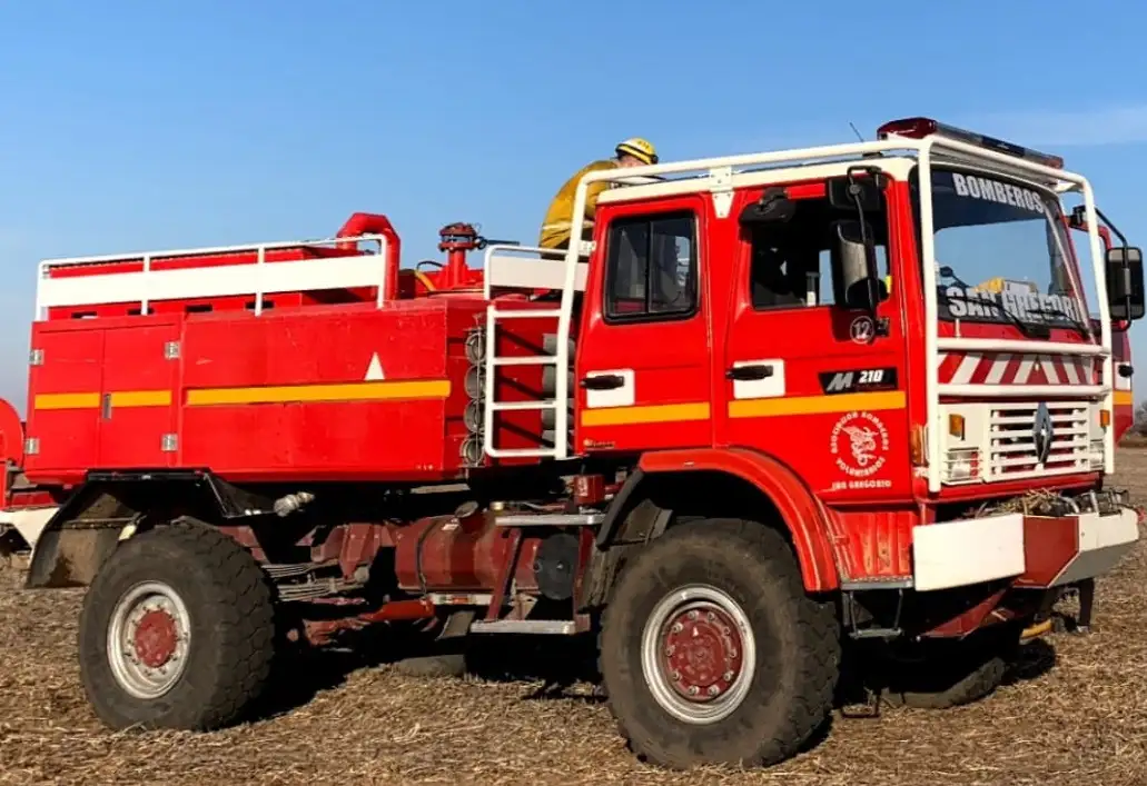 El móvil 12 (forestal) fue el que sufrió el ataque. Foto: Gentileza.