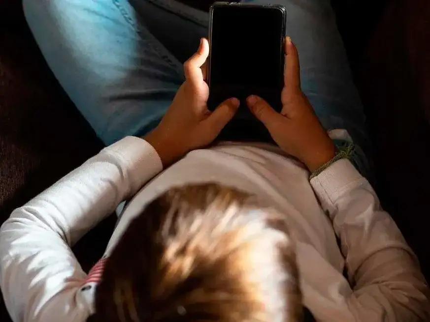 Las redes sociales se convirtieron en un espacio de riesgo para los más jóvenes.