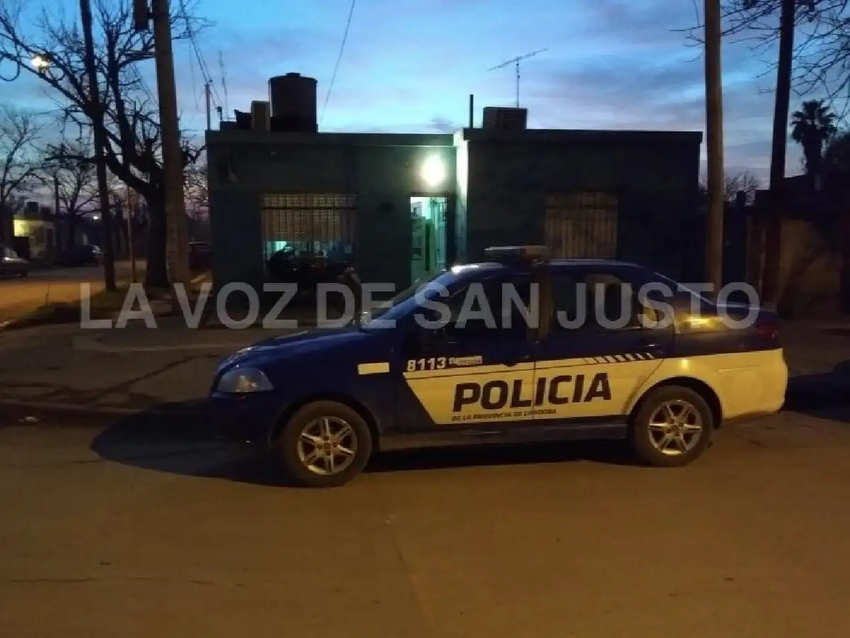 Robaron en una despensa tras amenazar a su dueña