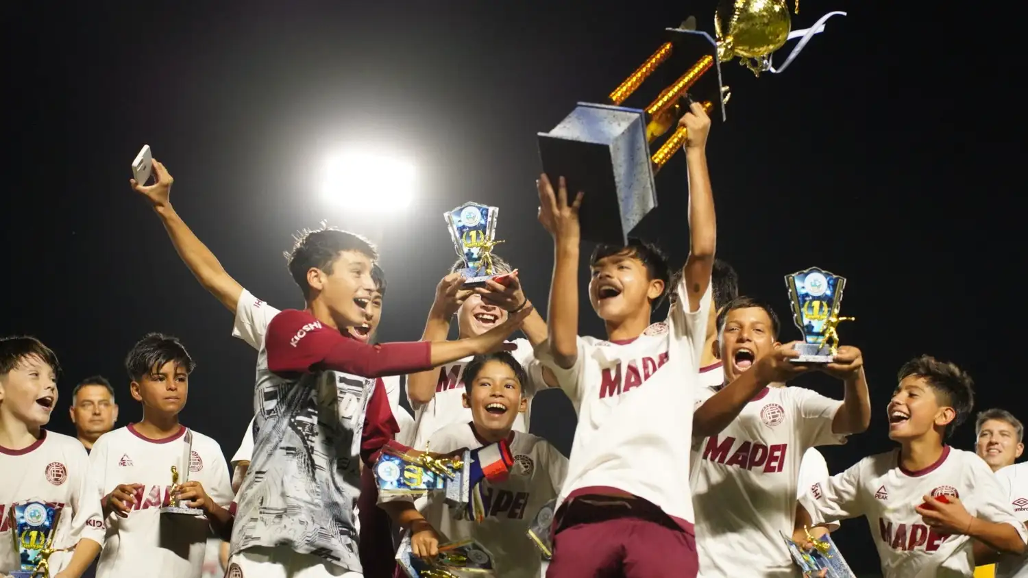 Un campeón con fundamentos y buen fútbol