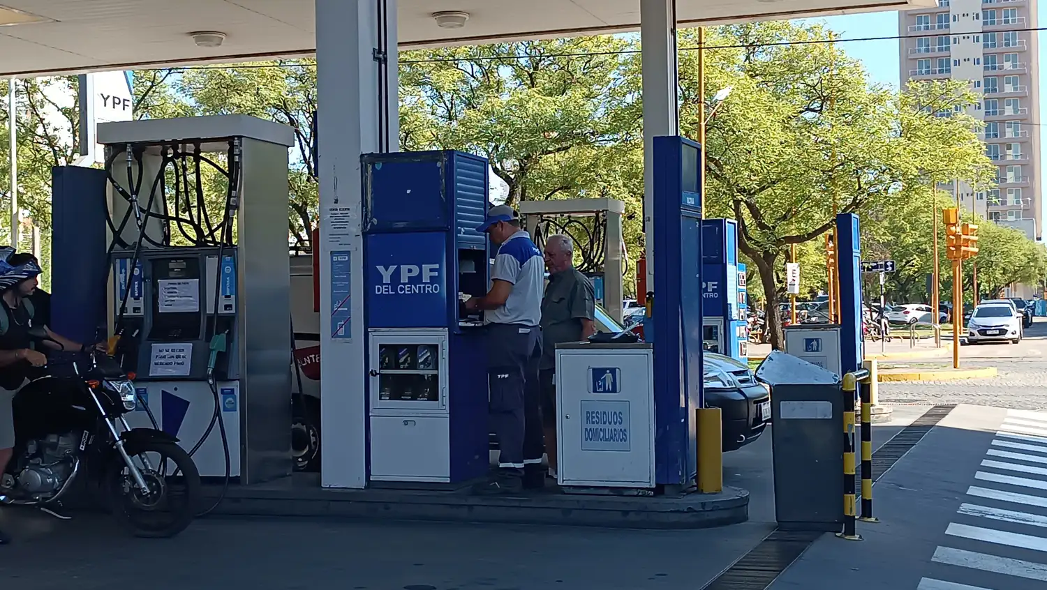 YPF cambiará sus precios durante el día de acuerdo a las ventas