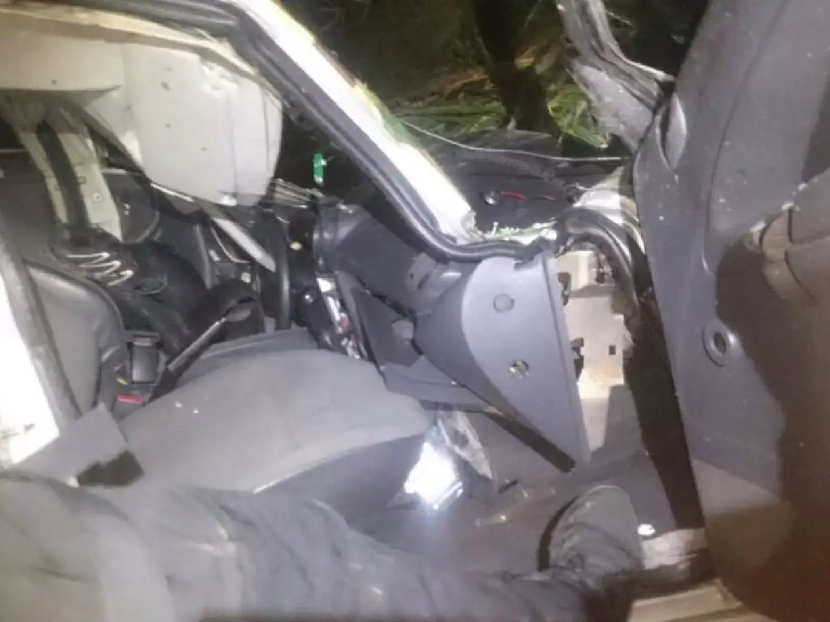 Córdoba: cayó 180 metros con su auto por un barranco y sobrevivió