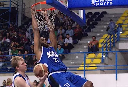 JT Durley completa a Quilmes