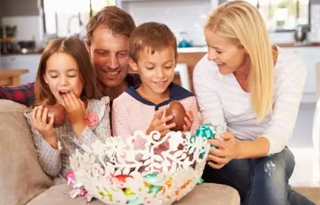 Por qué se regalan huevos de chocolate el domingo de Pascua