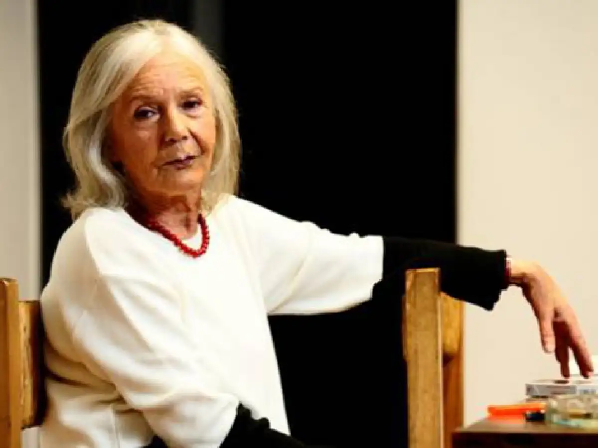 Beatriz Sarlo dice que Argentina "está muy cerca de la catástrofe"
