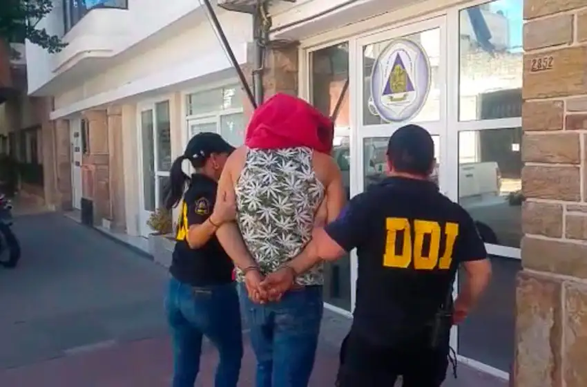 Fue detenido un hombre que habría abusado por dos años de su hijastra