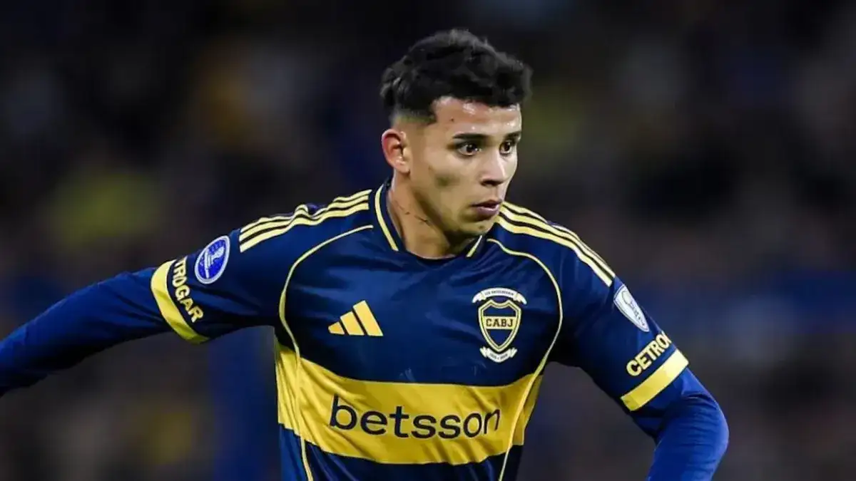 Leonel Flores recibió su primera convocatoria a la Mayor.