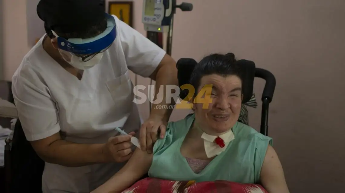Covid-19: comenzó la vacunación a personas electrodependientes en Santa Fe