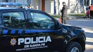 La Central de Emergencias 911 alertó a los agentes de la Seccional 1ra. sobre un hurto en calle 4 de Enero al 2000.