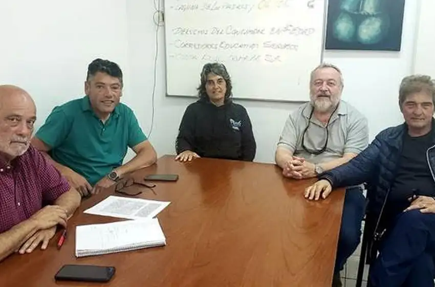 Más de 130 instituciones rechazaron el proyecto para que haya un solo defensor del pueblo
