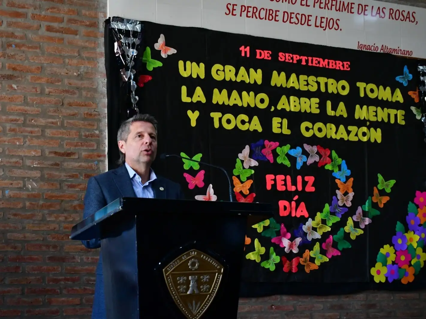 Bernarte por el Día del Maestro: “Sostienen la tarea más importante”