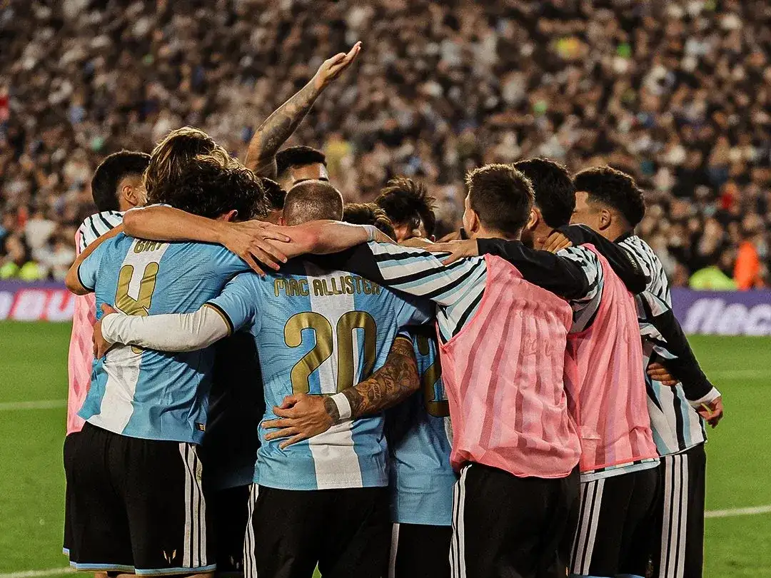 La Selección argentina vuelve a jugar en noviembre sin Messi