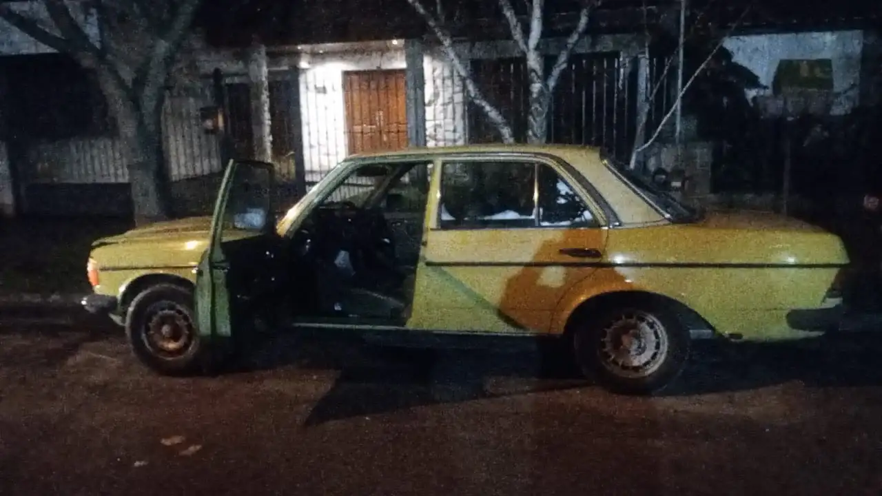 Al arribar a Giacobini al 2100, personal del Comando de Patrullas constató la presencia de tres individuos que, al advertir la llegada de los móviles, se dieron a la fuga a pie.