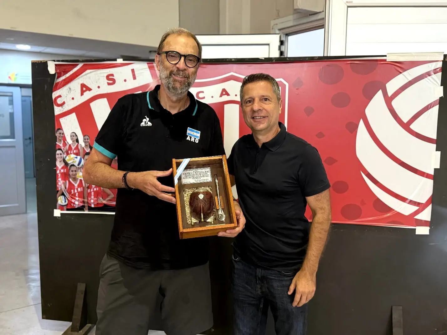 Daniel Castellani, técnico de la selección de vóley, dictó una capacitación en el Superdomo 2