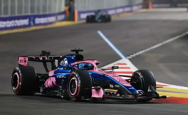Franco no tuvo una buena qualy: sobre el final de la Q2 se fue contra el muro y perdió tiempo.