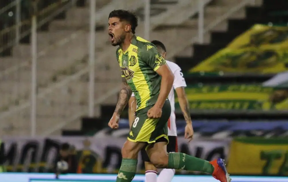 Aldosivi lo peleó ante River pero no evitó la derrota