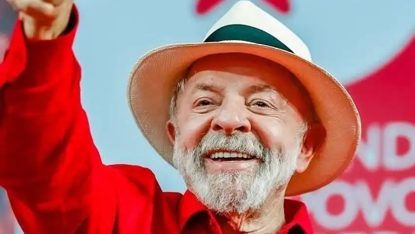 En unas elecciones históricas, Lula dio la sorpresa y fue reelegido presidente de Brasil