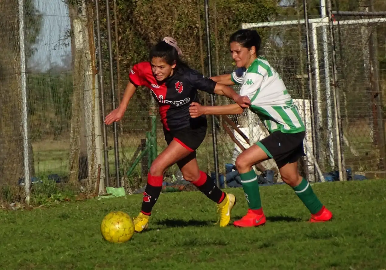 Empezó el Torneo Oficial Femenino de Fútbol