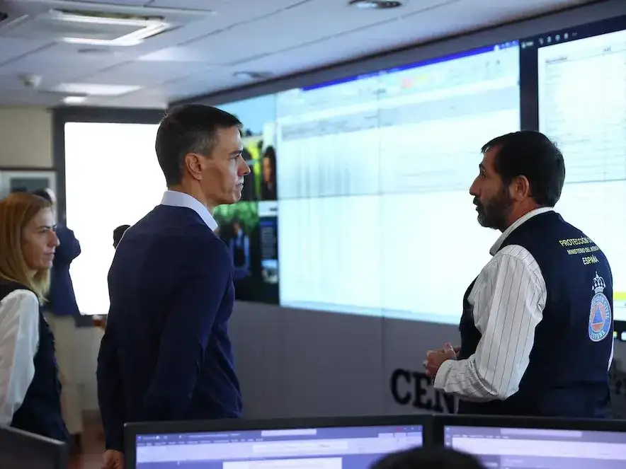 Pedro Sánchez encabezó una reunión de seguimiento del accidente de Urda, mientras GAD3 advirtió cambios en las tendencias electorales tras la tragedia.