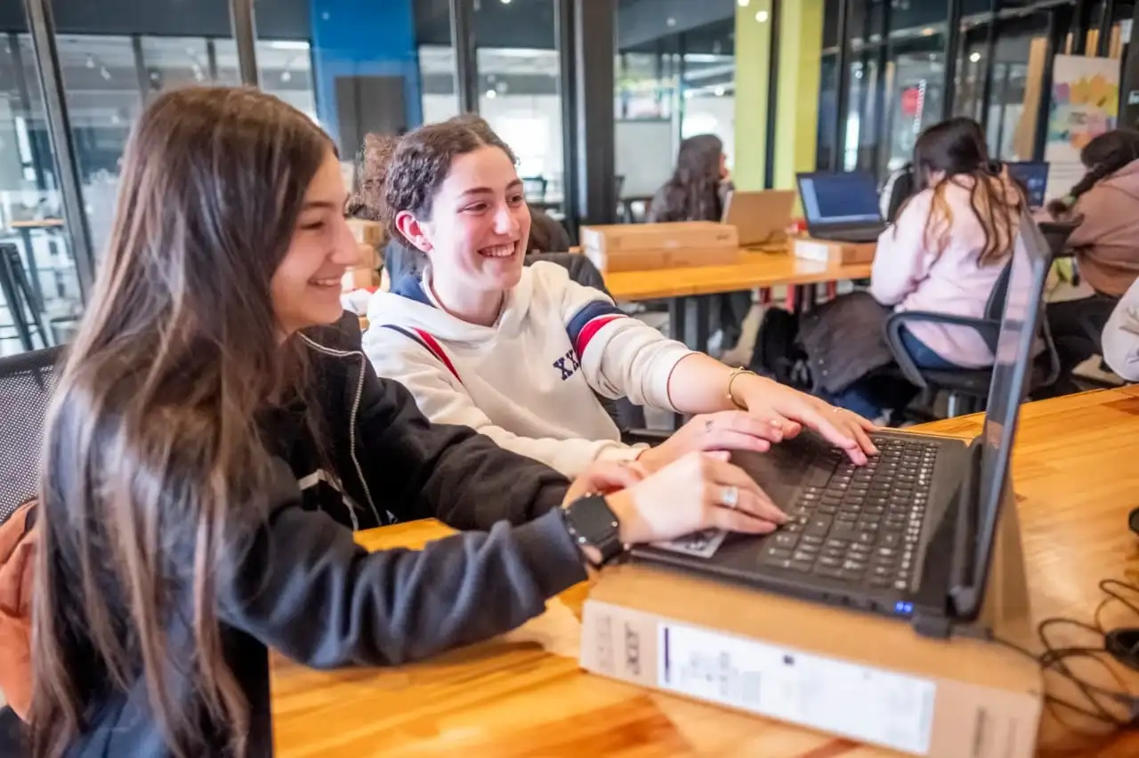 De jugar a crear: abren una nueva capacitación para chicas que quieran diseñar videojuegos