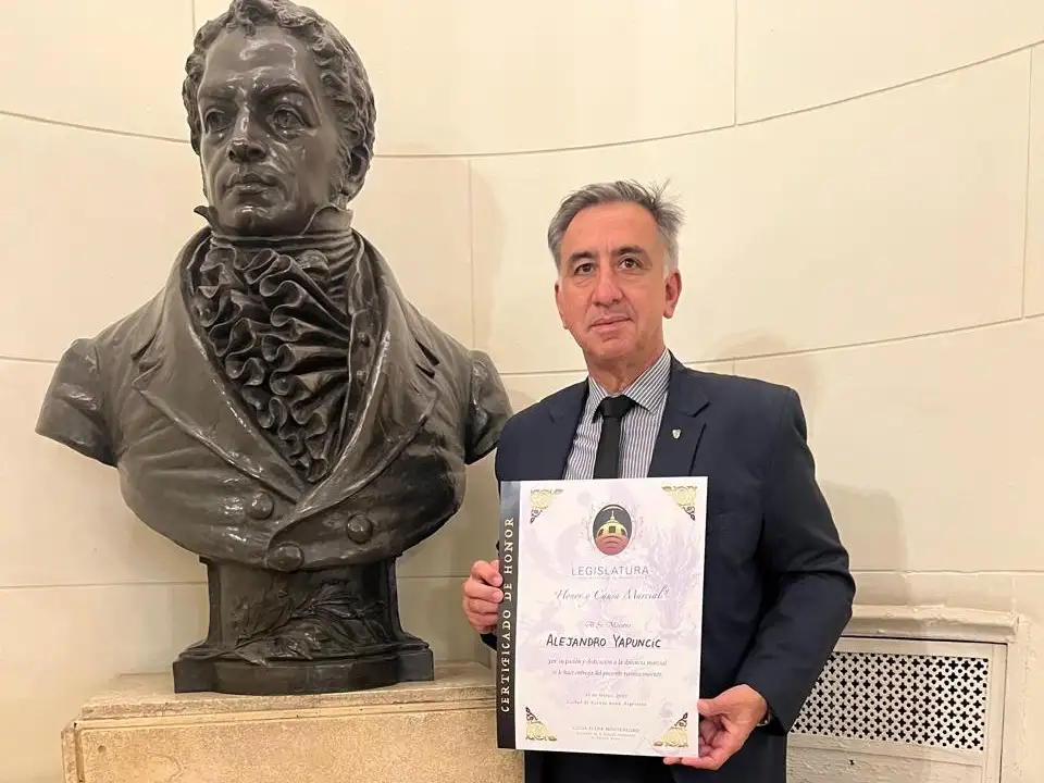 Alejandro Yapuncic en la Legislatura Porteña.