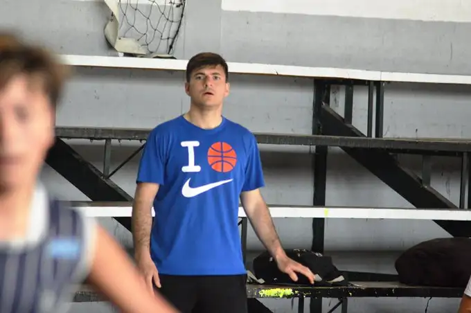 Martín Pellegrinet: “En Alvarado quieren que el básquet sea el segundo deporte”