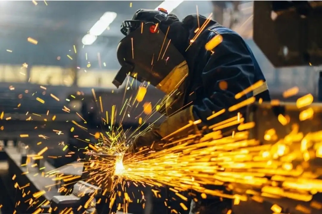 La industria manufacturera sigue en terreno negativo.