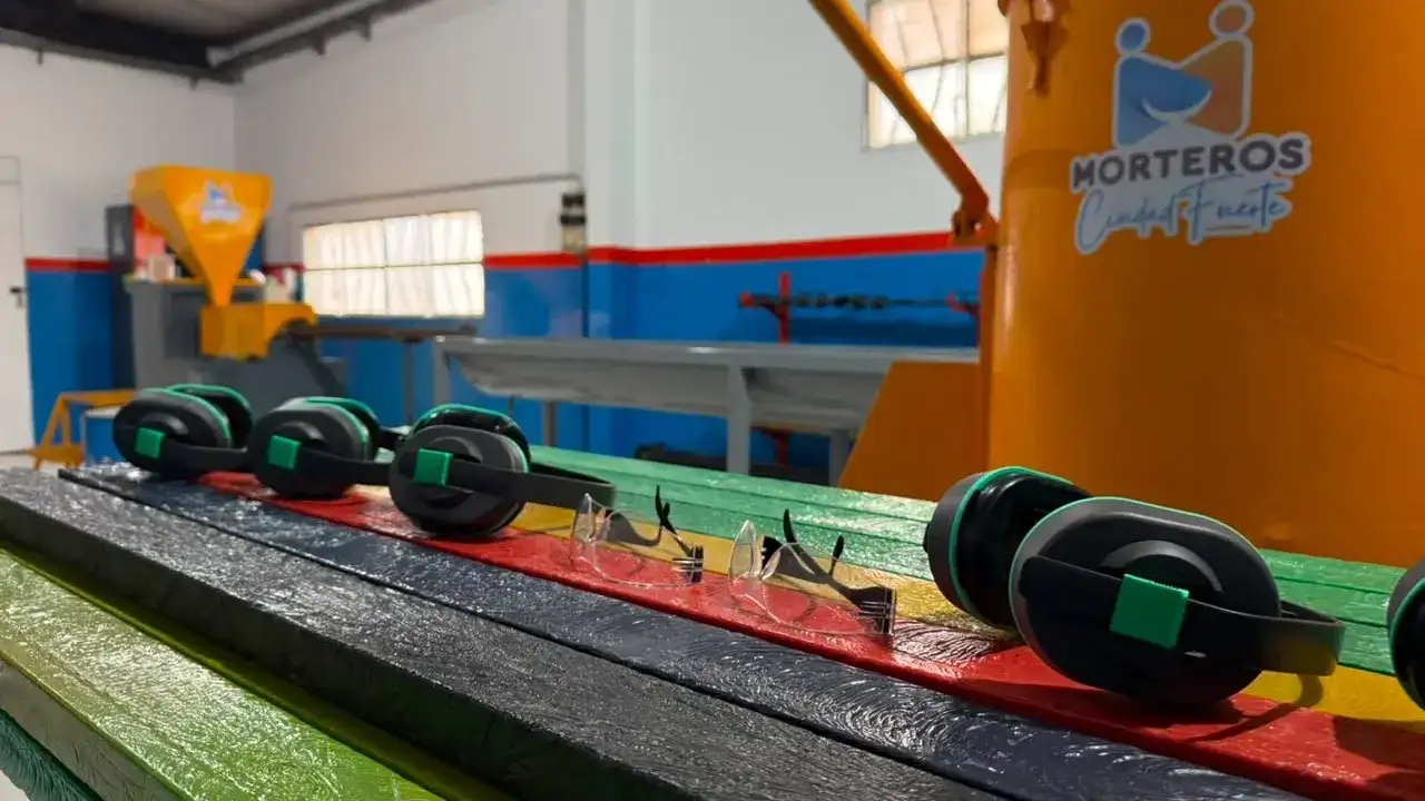 Morteros inauguró una planta donde los residuos plásticos separados por vecinos vuelven al circuito productivo convertidos en nuevos materiales