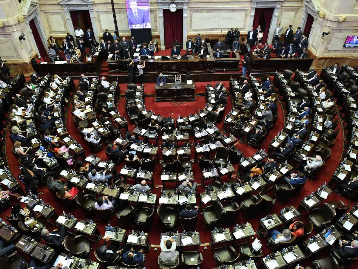 Aborto legal: diputados firmaron el dictamen y el proyecto se debatirá en el recinto este jueves
